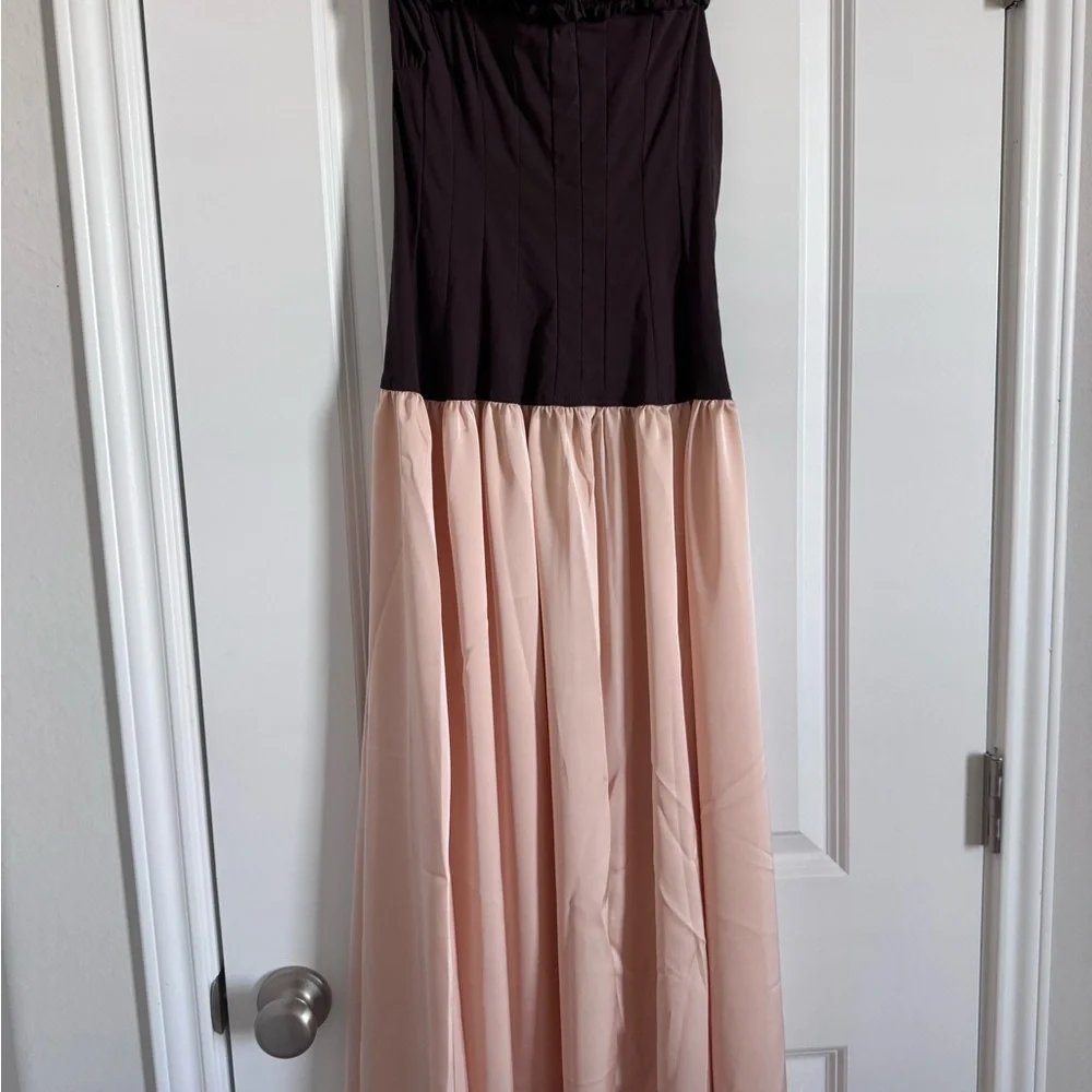 NWT WeWoreWhat Ruffle Corset Maxi Dress in Chestnut & Blush - Picture 5 of 7